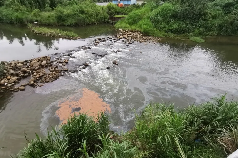 杜絕工廠汙染鳳山溪！新竹縣府盼中央劃設水質水量保護區　確保飲用水安全