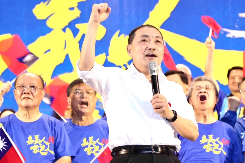 臥底還是倒戈？葉元之出席郭董開講被問「為什麼來」　侯友宜這樣解讀