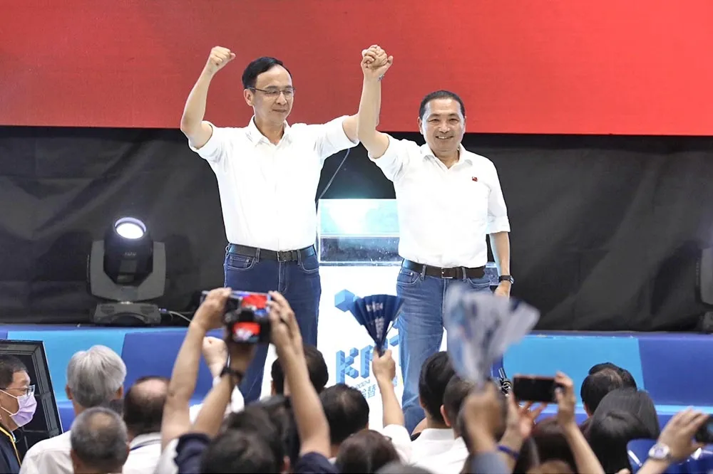 【快訊】不到1分鐘！馬韓盧及全場黨代表起立鼓掌　一致通過提名侯友宜參選2024總統