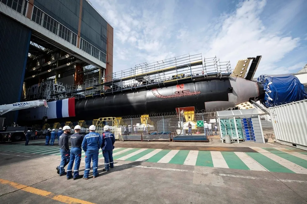 【有片】法國第三艘梭魚級攻擊潛艦「圖爾維爾號」下水　能打擊千里外目標