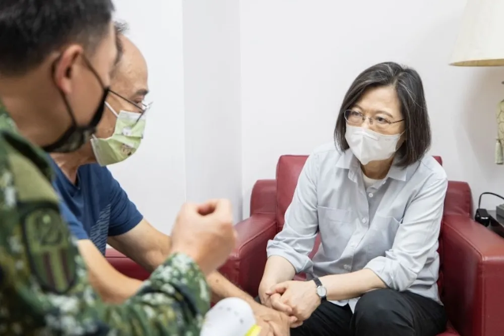 【快訊】蔡英文確診　總統府證實：快篩陽性、症狀輕微