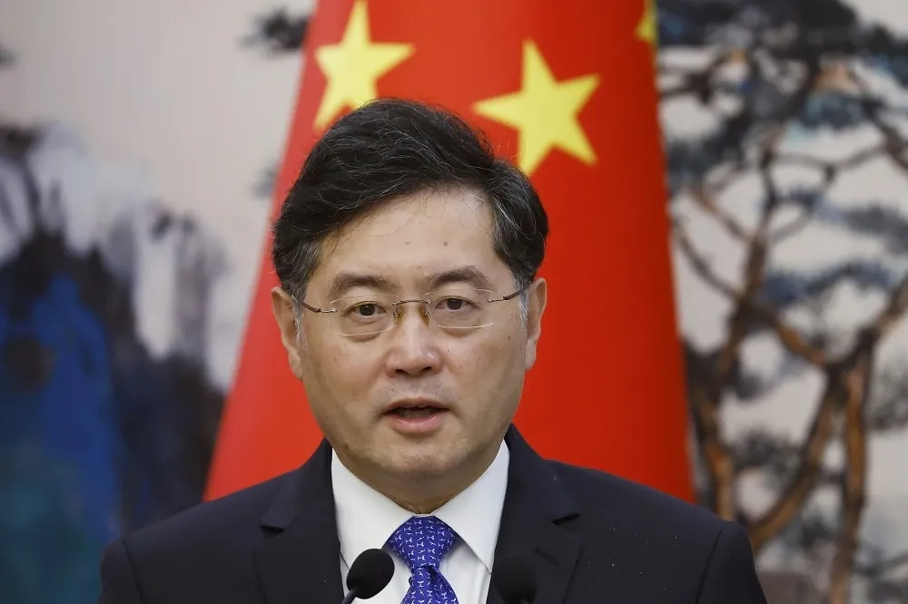 何清漣專欄：秦剛宦海沉沒緣由何在？