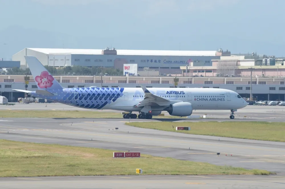 卡努大轉彎直撲沖繩　那霸機場關閉、台灣4航空取消航班