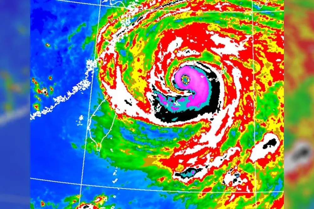 【快訊】卡努來了！氣象局發布陸上警報　「新北、基隆、宜蘭」需警戒