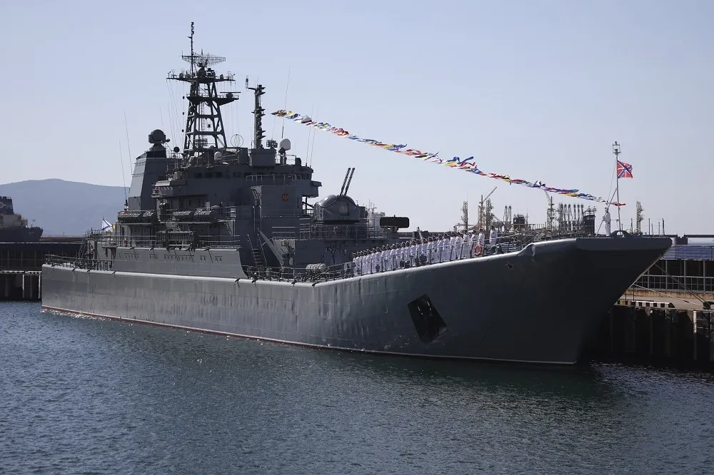 【有片】烏克蘭自殺無人艇立功　俄軍登陸艦傳遭重傷
