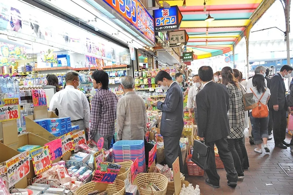 出國買伴手禮要注意！帶維他命、染髮劑與零食都有限量　轉賣他人小心挨罰