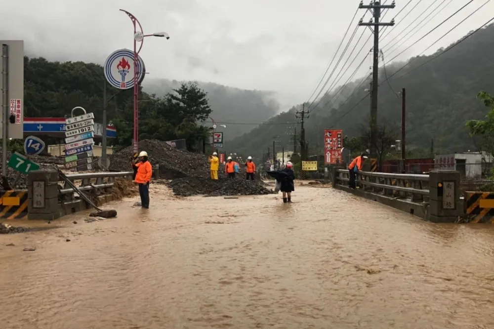 【有片】南投仁愛鄉斷水斷電快成孤島　尚有千餘居民受困