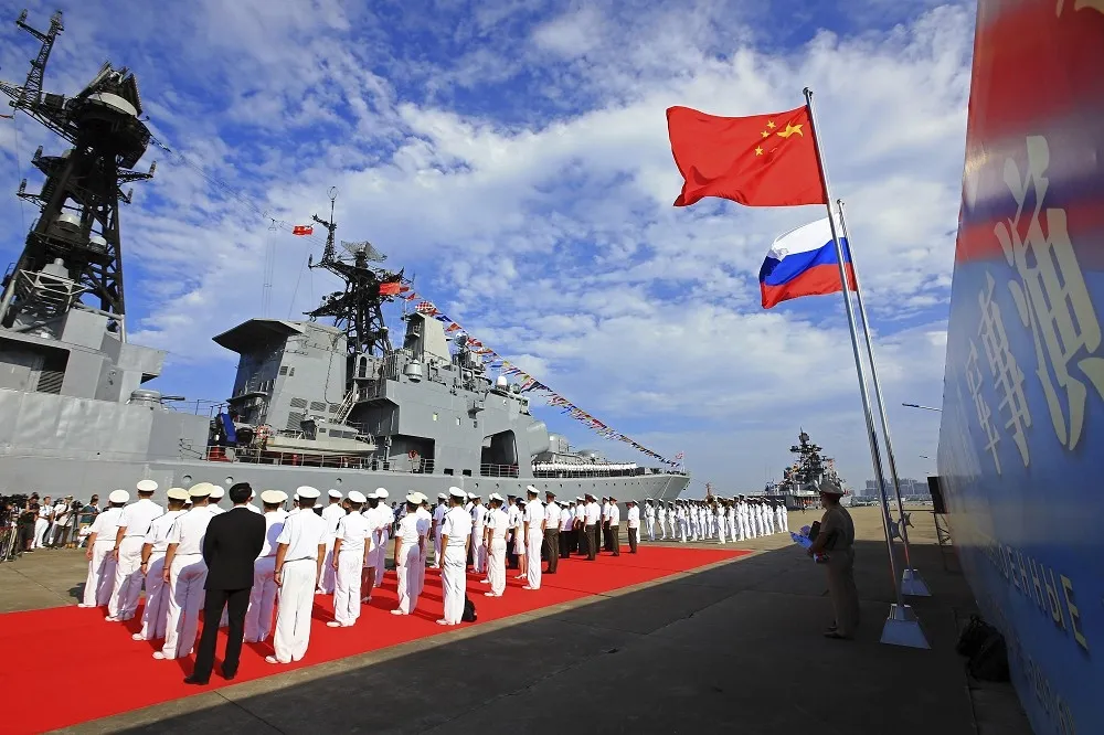【規模空前】中俄11艘軍艦逼近美領海　學者批嚴重挑釁