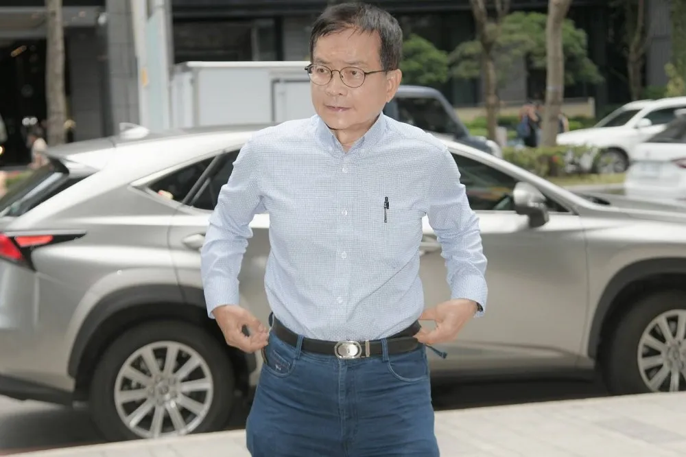 【邀雙北小雞便當會】「別吃碗內看碗外」　賴士葆撂話：母雞壯大最重要