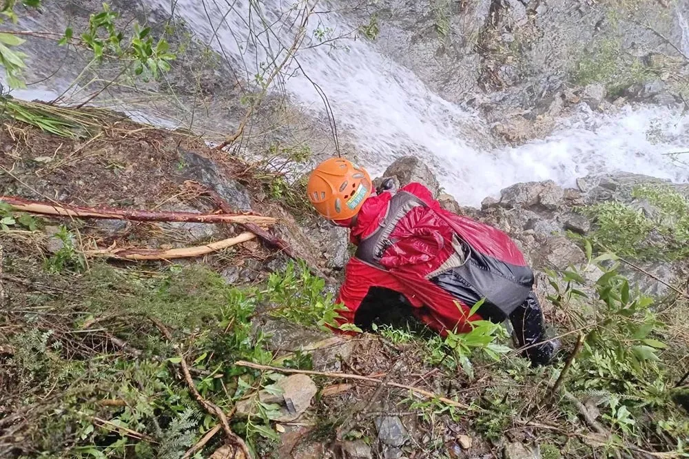 豪雨重創「土石、倒木清不完」水源管又破　屏東北大武山步道封到22日