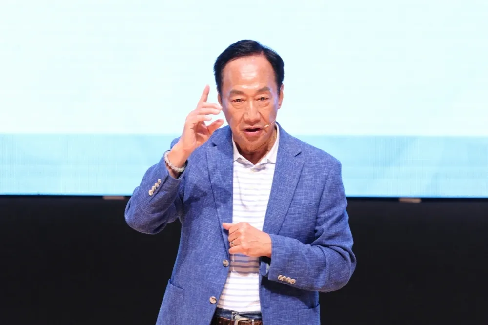 郭台銘結束訪美行程抵台　透露有「重要的事」將宣布