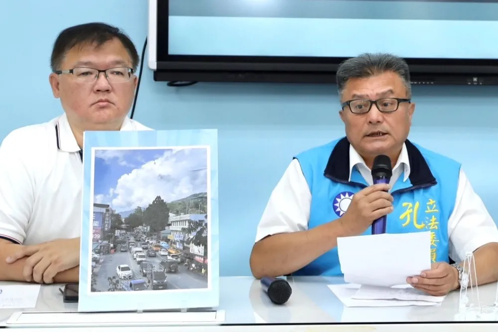 藍營批蔡英文南投勘災影響救援　總統府：依指揮排隊無特別交管
