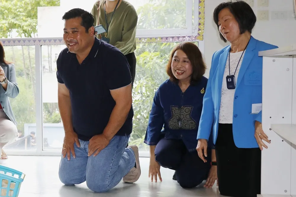 【有片】泰國王室風波再起？長公主昏迷之際　泰王次子遭流放27年回國引多方臆測