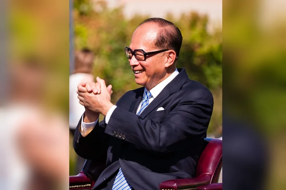 李嘉誠七折賣房　反映他對中港全局的悲觀預期