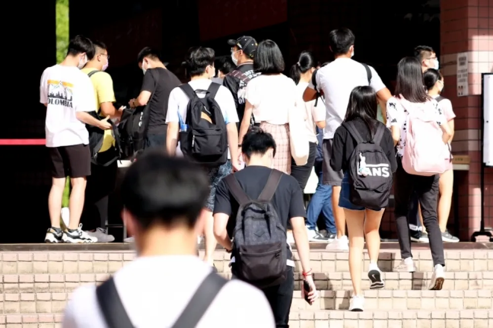 【大學分發入學懶人包】8點開放查榜　線上查榜、申請複查看這裡