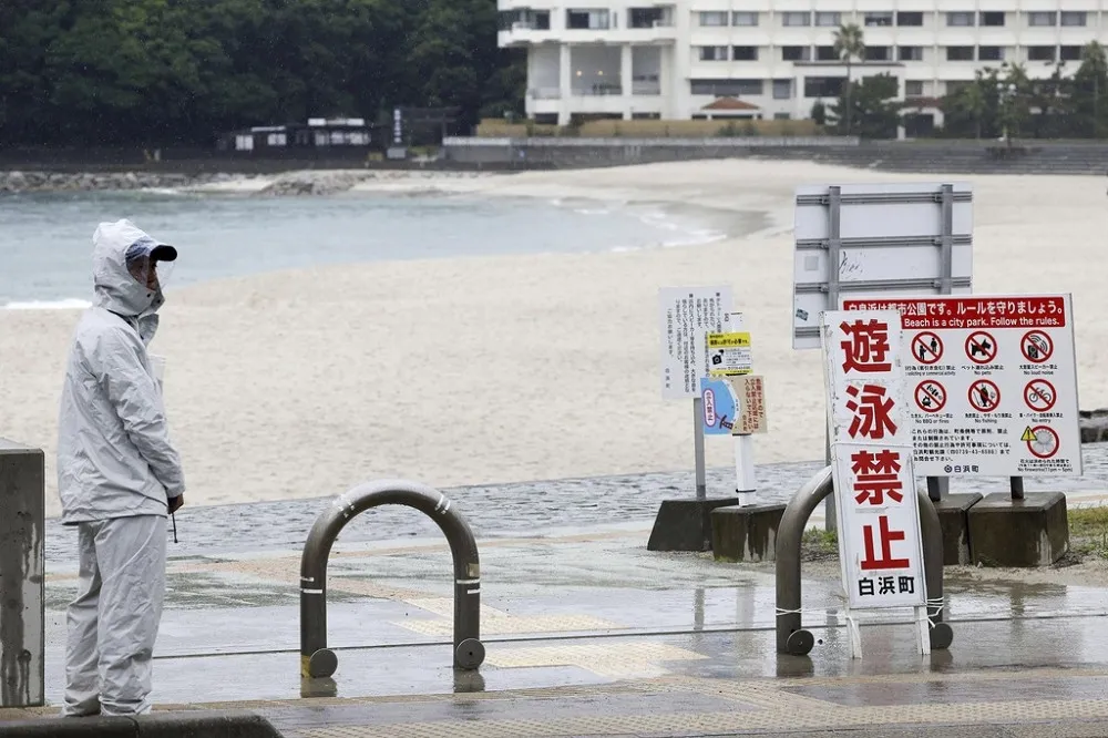 【有片】颱風蘭恩直撲日本中部　打亂交通至少800國內航班取消