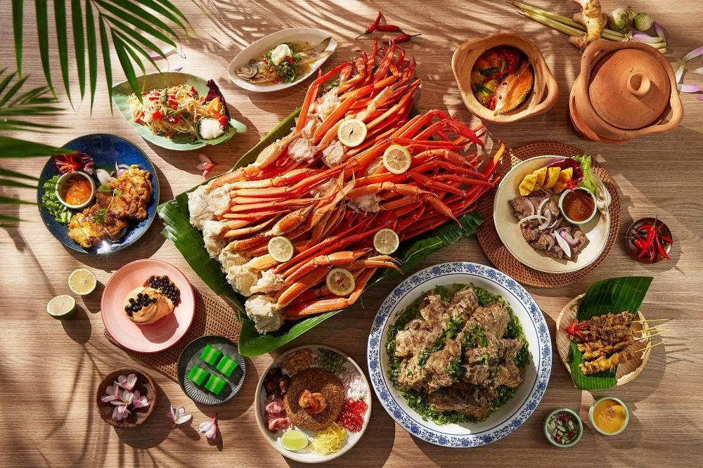 松葉蟹吃到飽！台北喜來登十二廚「泰國美食節」登場　巨無霸火山排骨等多款海陸泰菜必吃