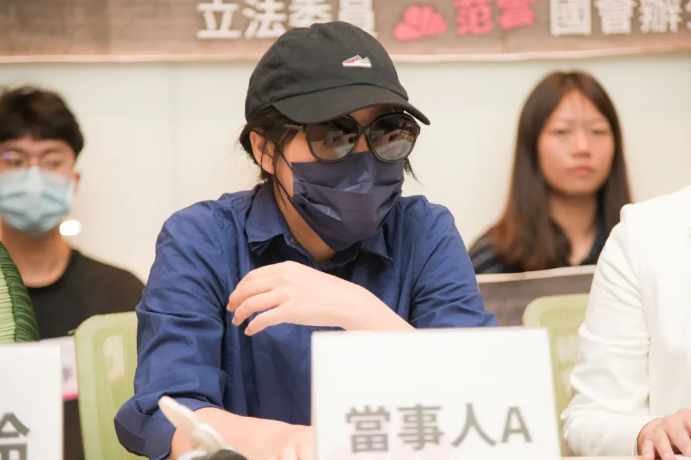 遭教授襲胸、輔導員性騷遭漠視　4被害人怒控：台大保護狼師