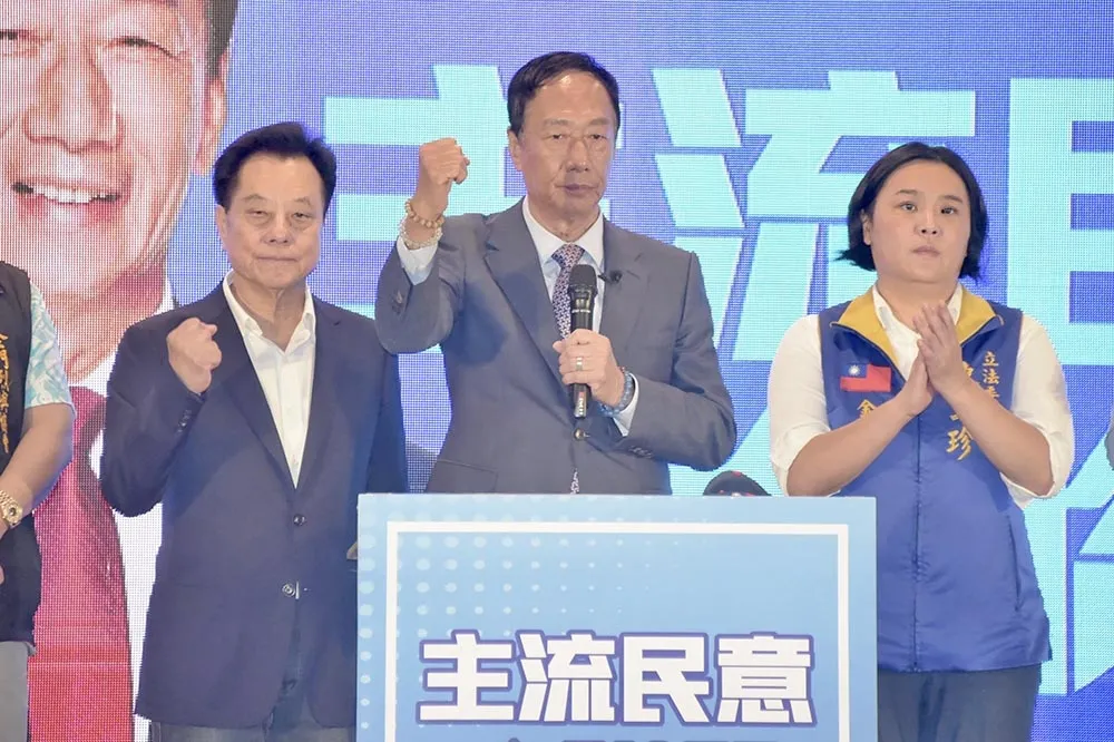徐耀昌深夜拋退黨震撼彈　郭台銘挺讚「有情有義」
