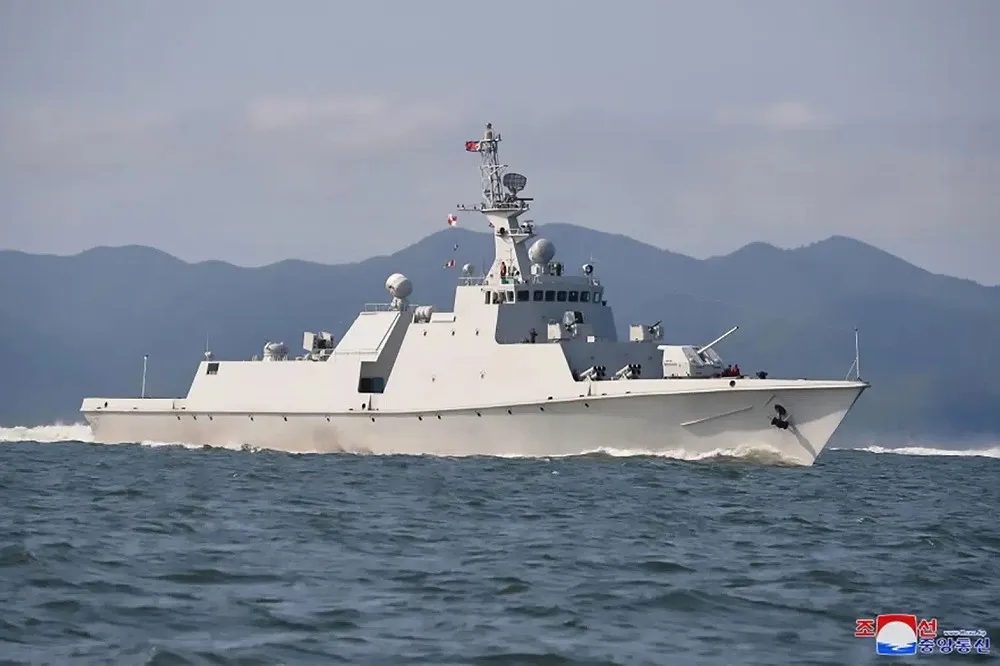 北韓新銳巡邏艦試射巡弋飛彈大秀肌肉　專家詳解戰力性能