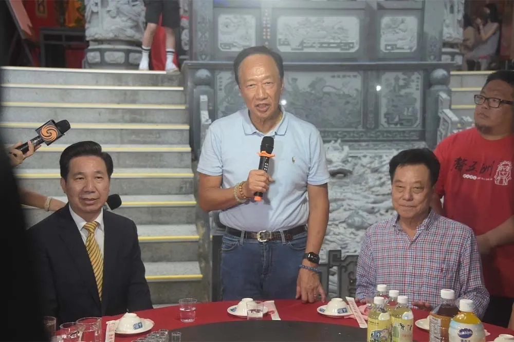 才喊「出來選給我相挺」　郭台銘秒改口：我只是在向隱性選民喊話