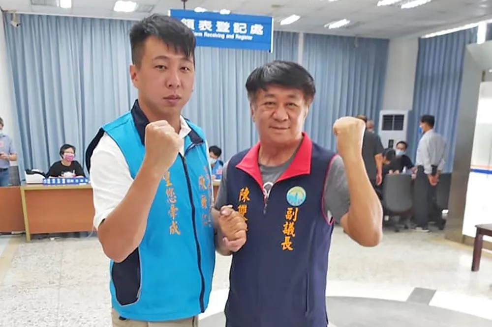 澎湖議長補選翻盤！「政二代」陳毓仁2票險勝　34歲成史上最年輕議長
