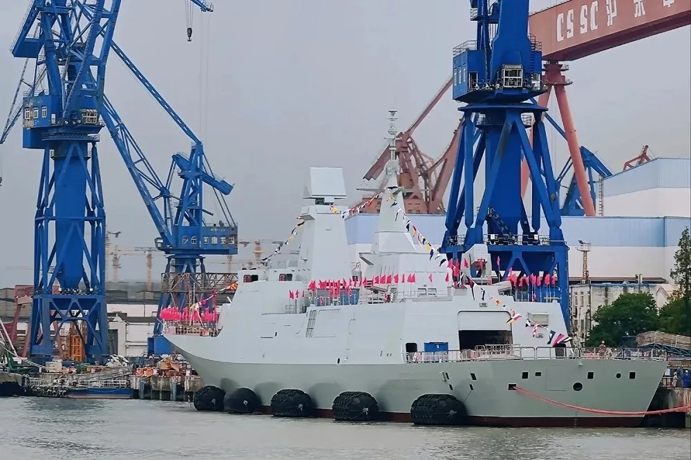 解放軍首艘054B型巡防艦即將下水　誇稱反超美軍新一代「星座」級巡防艦