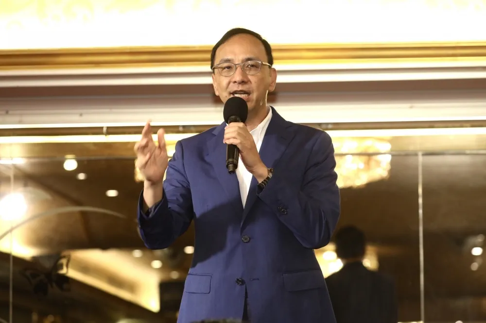郭台銘獨立參選總統　朱立倫開嗆：只有自我，民意不容