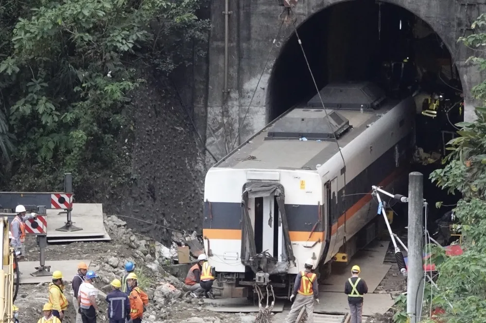 【台鐵又挨轟】太魯閣號事故逾2年　車廂內又找到罹難者頭蓋骨