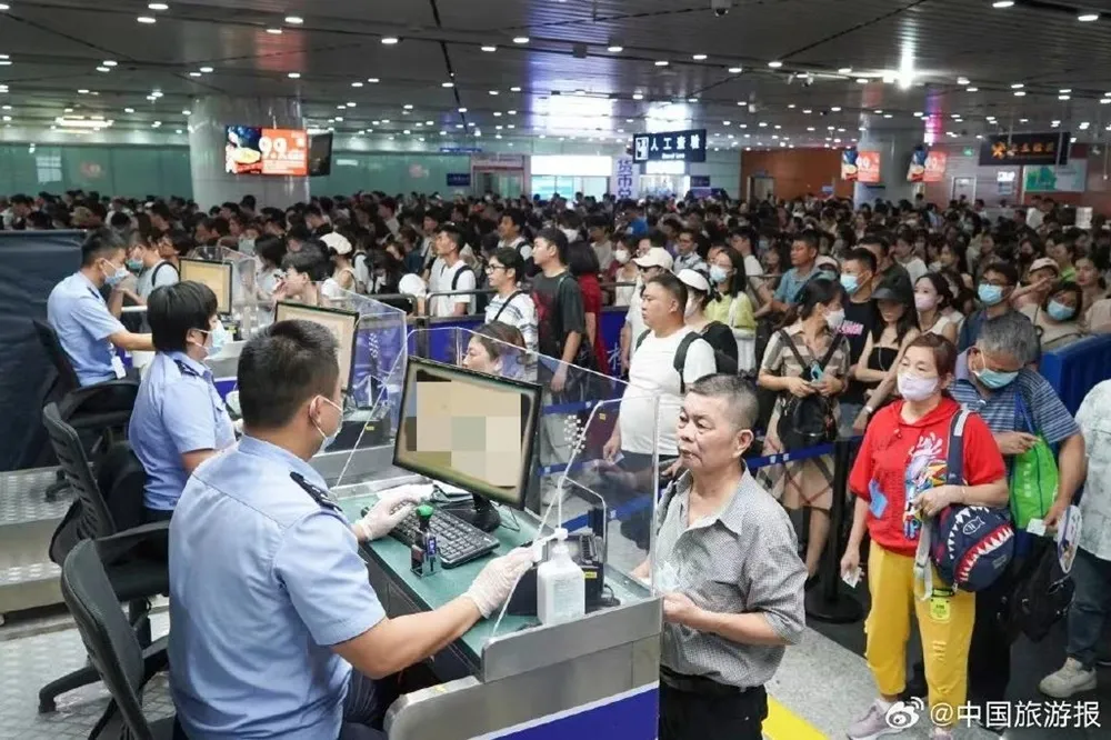 中國疫後首個暑假旅遊復甦？　出入境人次逾8200萬