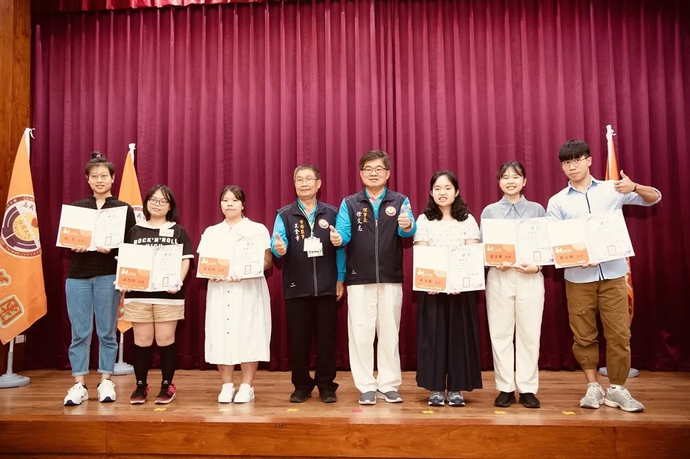 嘉義新二代劉玉華克服逆境考取臺大醫學系