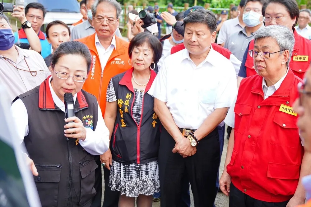 【海葵重創花蓮】立委傅崐萁陪同勘災　陳建仁允諾：全力救助整治