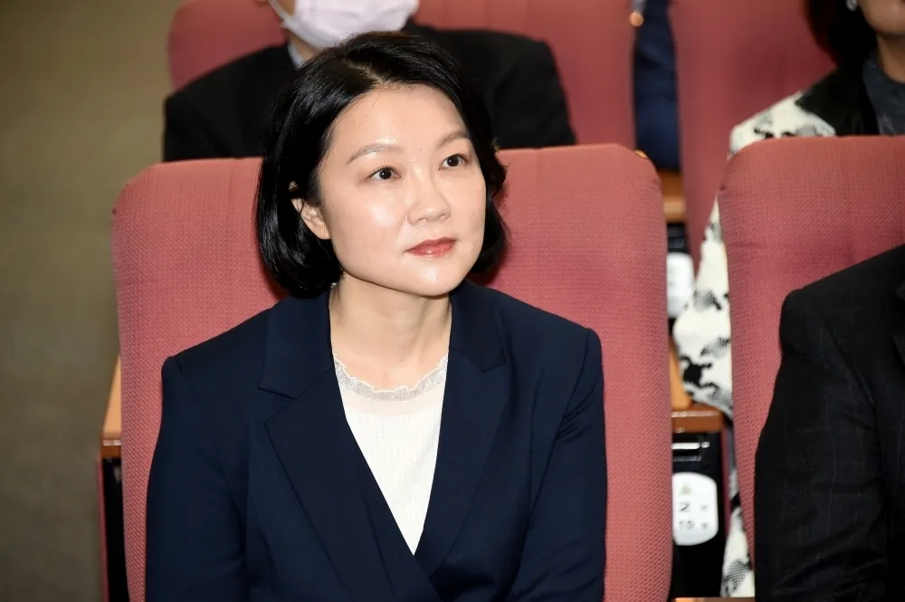 竹市副市長蔡麗清最後一天上班　臉書發文感謝同仁卻未提高虹安