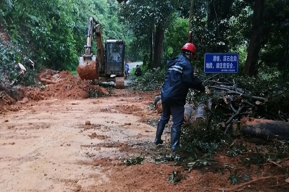 【有片】廣西暴雨17條河流發布氾濫警報　玉林多地山崩7死3失蹤