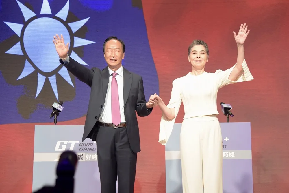 【選戰觀察】從「政治職人劇」走進「大選實境秀」　賴佩霞會是最佳女配角還是臨演客串？