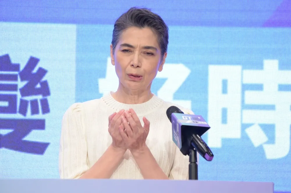 賴佩霞棄美國國籍跟時間賽跑　中選會：連署不審查、11/24登記不得有外國國籍