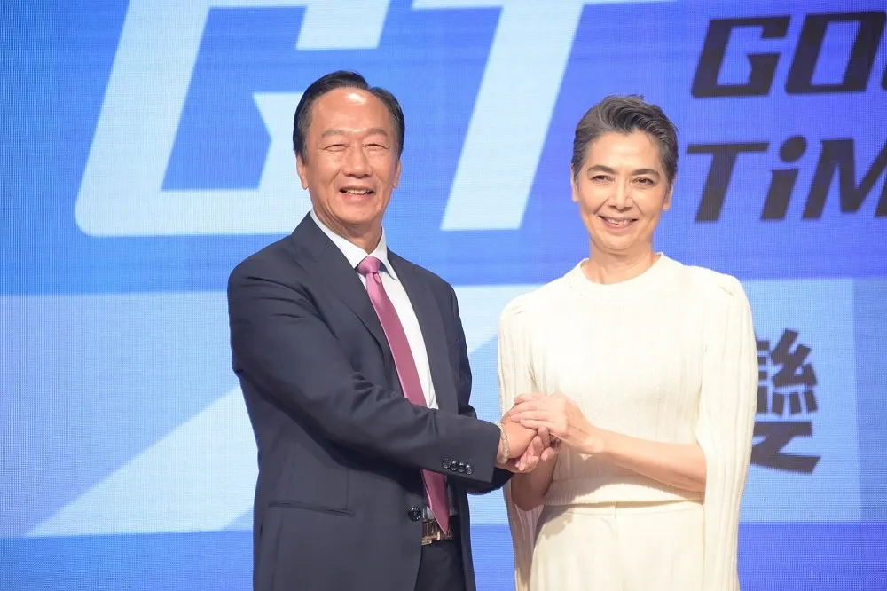 賴佩霞搭檔郭台銘挑戰參選副總統　各界鼓勵看好：為台灣政治注入新活力