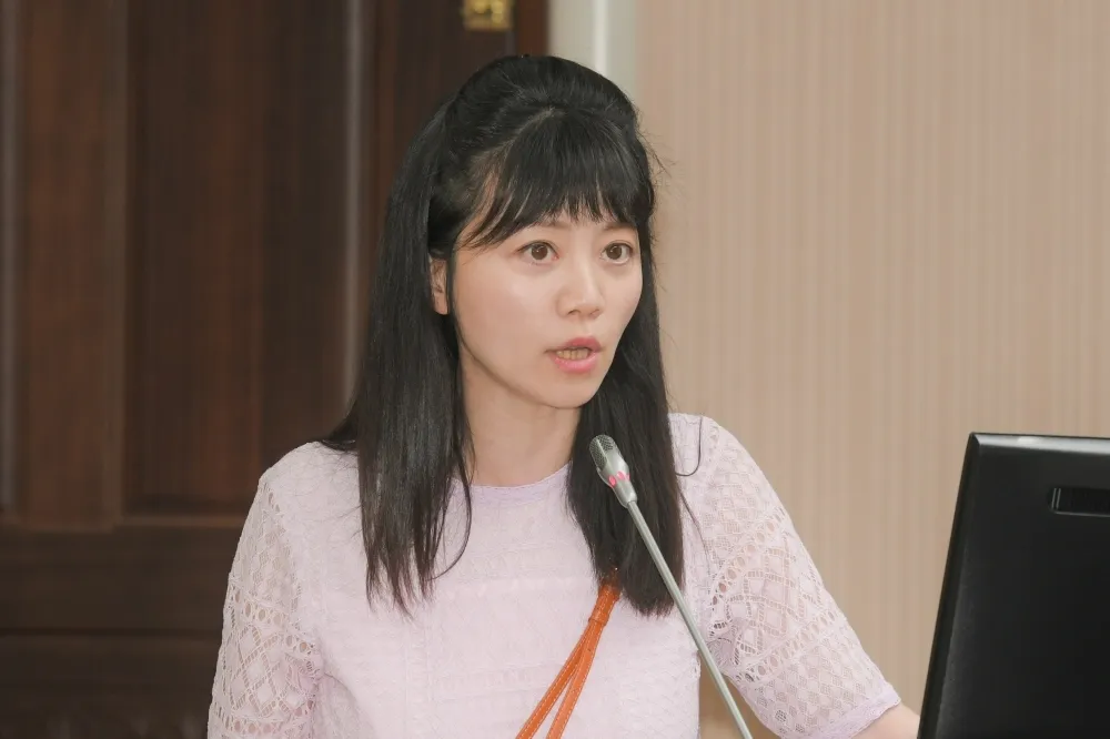港湖3姝相爭選情緊繃　高嘉瑜向支持者道歉：過去說錯話、做錯事會改進