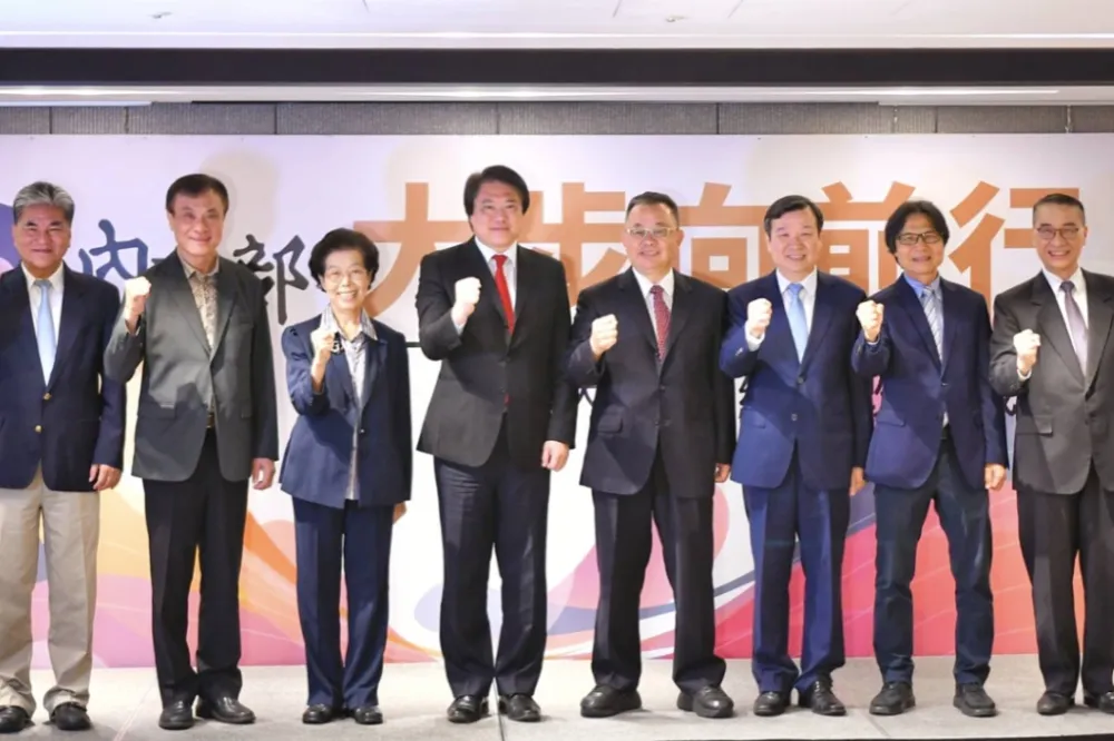 內政部組織改造成功　林右昌邀歷任部長們回娘家