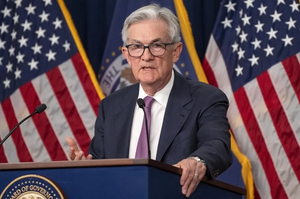 Fed鷹派暗示年底再升息、9月暫停升　美股4大指數震盪全收黑