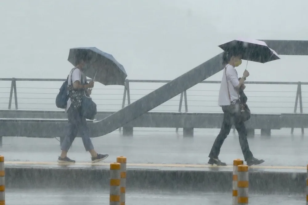 【快訊】7縣市發布大雨特報　預測要下到晚上才會停
