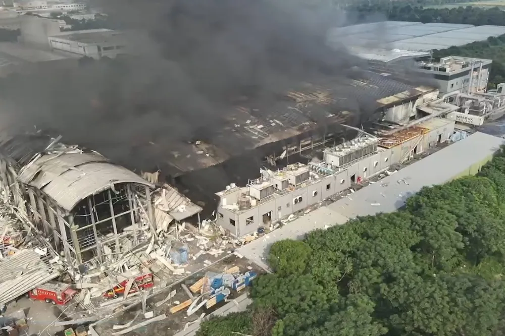 明揚屏東廠經理命喪火場　家屬泣訴：衝回去叫員工逃跑卻遇爆炸