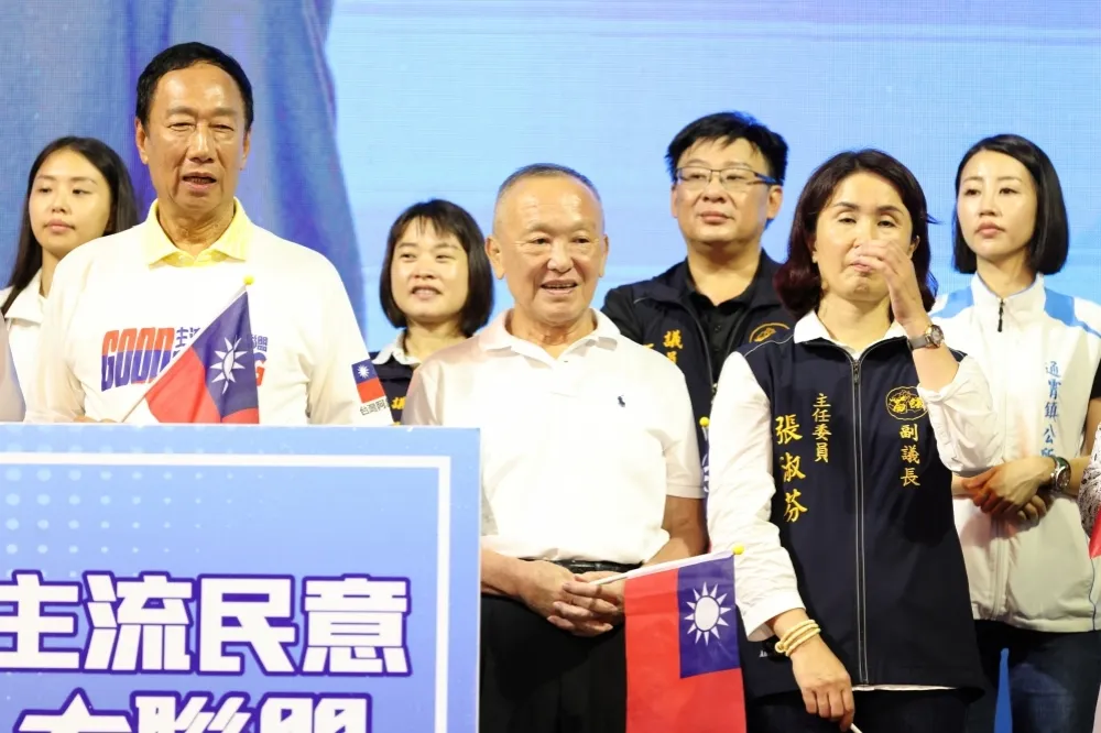 無畏「禁郭令」大刀！地方派系仍暗助郭台銘連署　徐耀昌被開鍘後反更「加倍」挺
