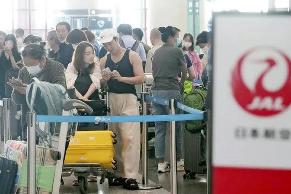 揚言抵制日本？中國十一長假「黃金周」　赴日旅客擠爆機場