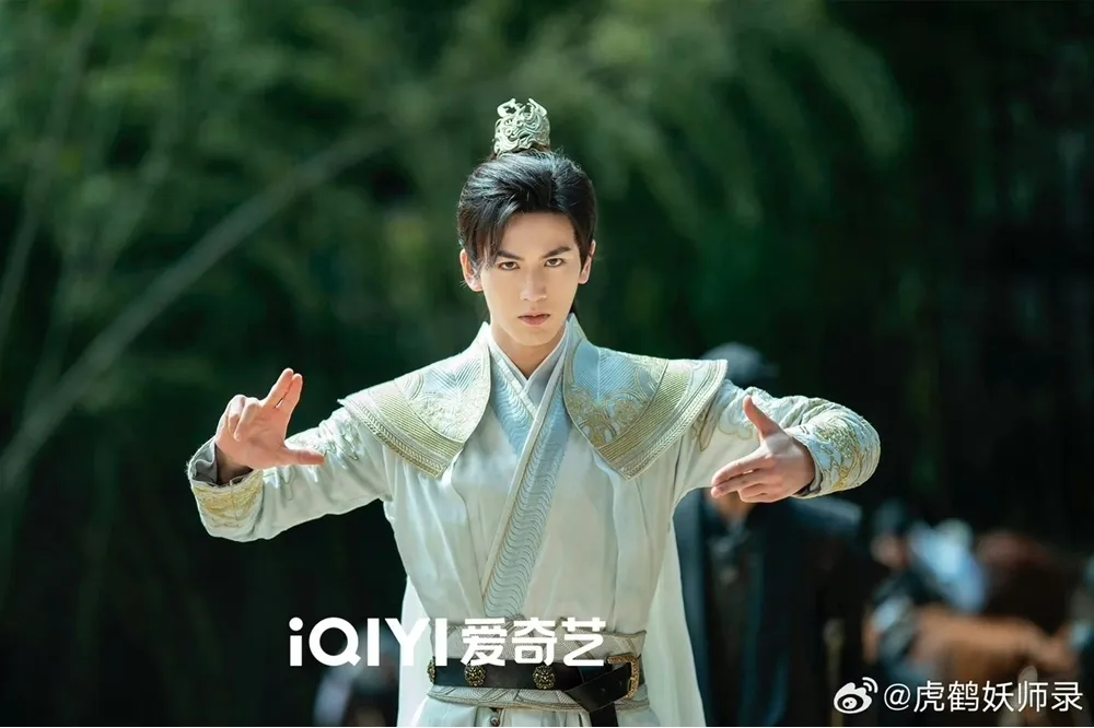 張凌赫新劇《虎鶴妖師錄》斬妖除魔　網揭他造型2大敗筆慘輸《雲之羽》