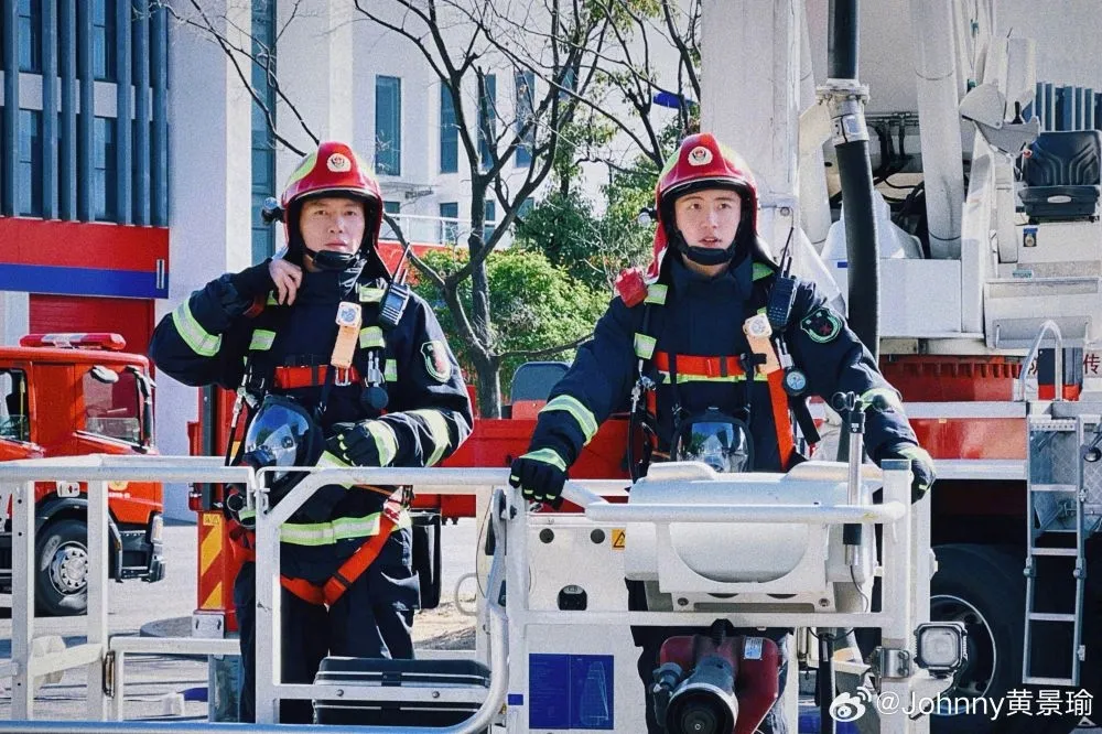 黃景瑜《他從火光中走來》痛失隊友情緒崩潰　他「這1幕」演技炸裂全網看哭