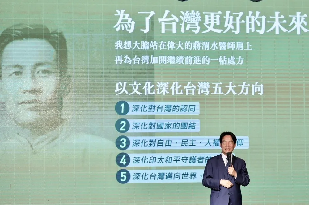 侯友宜提台獨、貪腐、新潮流「三問」　賴清德笑回：不可能期待他誇我