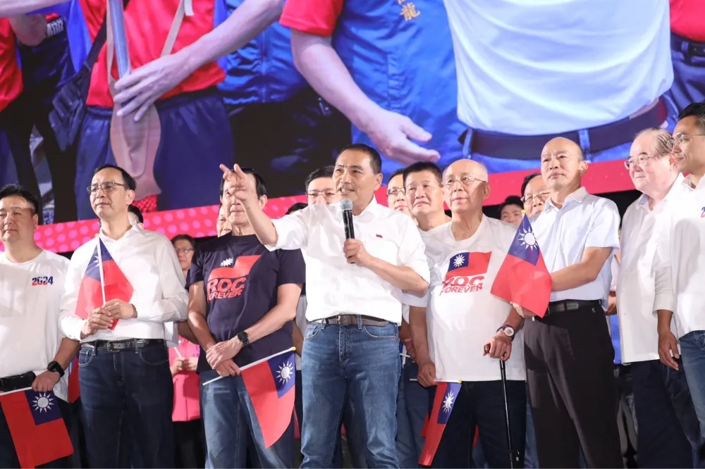 提民主初選制度作為「藍白合」解方　侯友宜造勢喊話：藍白站在一起下架民進黨