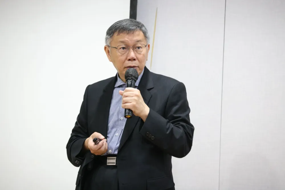 藍白合露曙光？柯文哲證實見過朱立倫、侯友宜　最快下周四公布討論結果