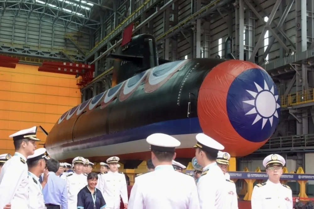 「海鯤軍艦｣命名、下水的國防意涵